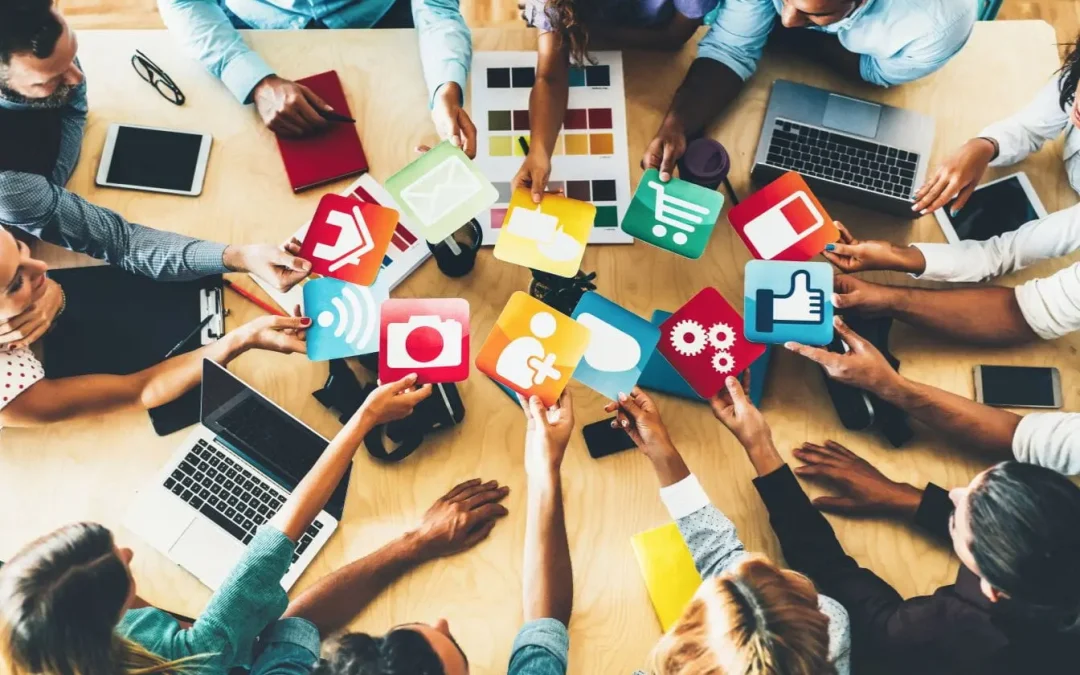 Qu&rsquo;est-ce que le social listening ? Définition et enjeux pour votre marque