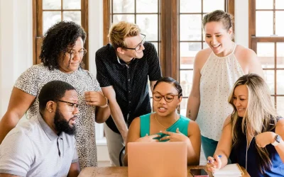 Qu&rsquo;est-ce que le bootstrapping ? Définition et guide pour lancer sa startup sans fonds