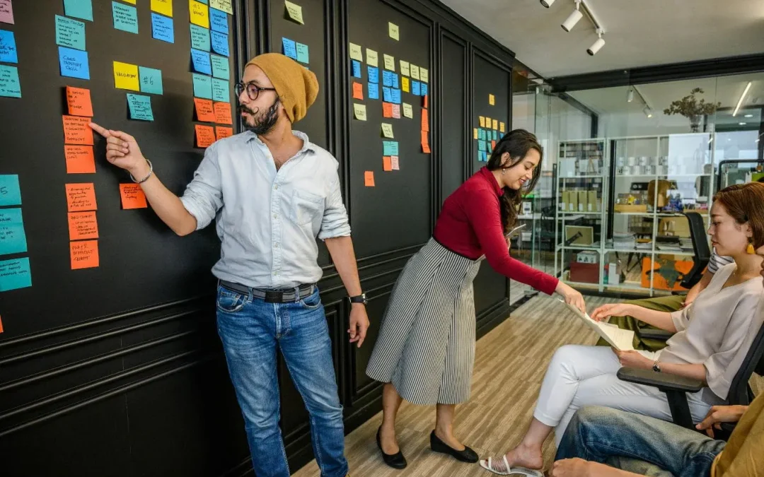 Qu’est-ce qu’un scrum master ? Rôle, missions et compétences clés en gestion agile